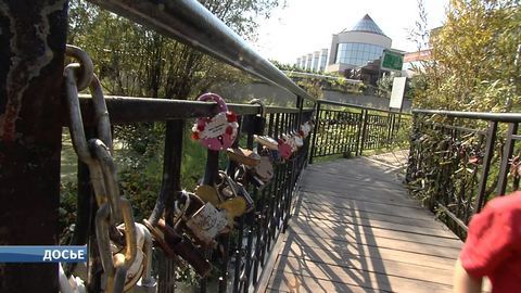 Этой осенью в Сургуте отремонтируют два пешеходных моста -  в парке "Кедровый Лог" и Сквере старожилов