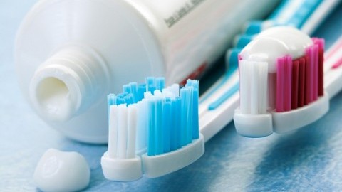 Зубная щетка за 70 тысяч. Томские ученые представили свое изобретение для лечение полости рта