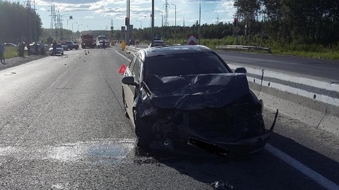 В Нижневартовске в субботу в ДТП погибла автоледи, в воскресенье - водитель без прав, перевернувшись на скутере