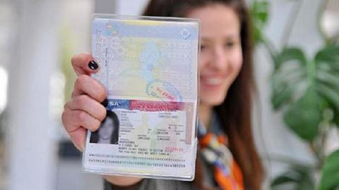 В регионах России приостановят выдачу виз  в США на неопределенный срок