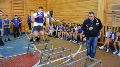 Жителей Ханты-Мансийского района научат метать топоры и прыгать через нарты