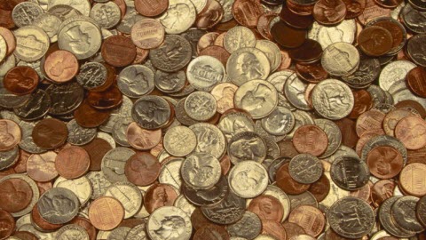 В Нягани проходит выставка монет 	
