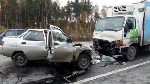 Смертельное ДТП на трассе между Нефтеюганском и Сургутом: двое человек погибли. ФОТО