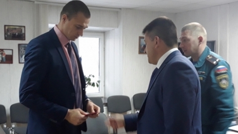 Институт старост в действии: в Сургутском районе вручили первое удостоверение 