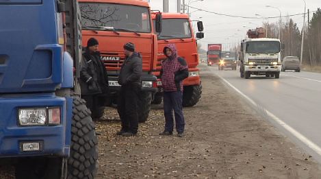 Штраф за грязный асфальт. Сургутские автоинспекторы встали на борьбу с водителями большегрузов 