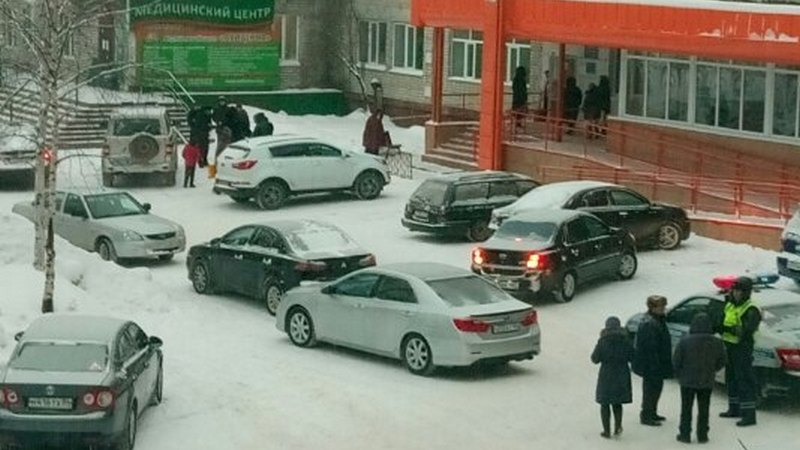 СРОЧНО! В Сургуте и Нижневартовске массовая эвакуация людей. Власти просят сохранять спокойствие