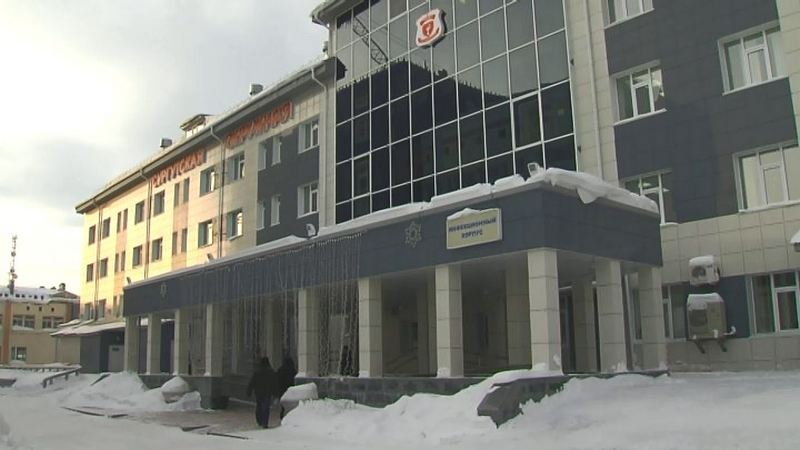 Возле нескольких медицинских учреждений Сургута обустроят дополнительные парковки 