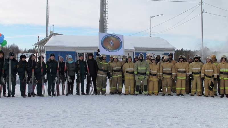 Теперь и на лыжах. Сургутские пожарные освоили новый способ передвижения