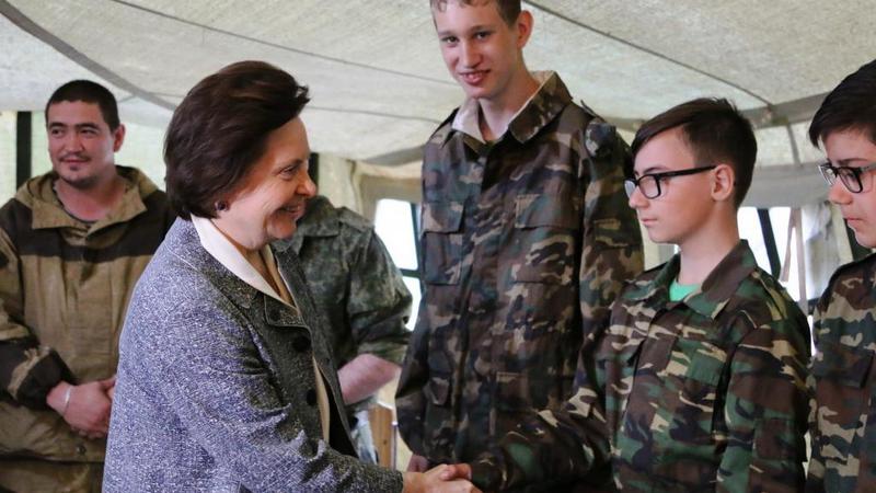  Губернатор Югры отправилась в палаточный лагерь для детей под Нижневартовском