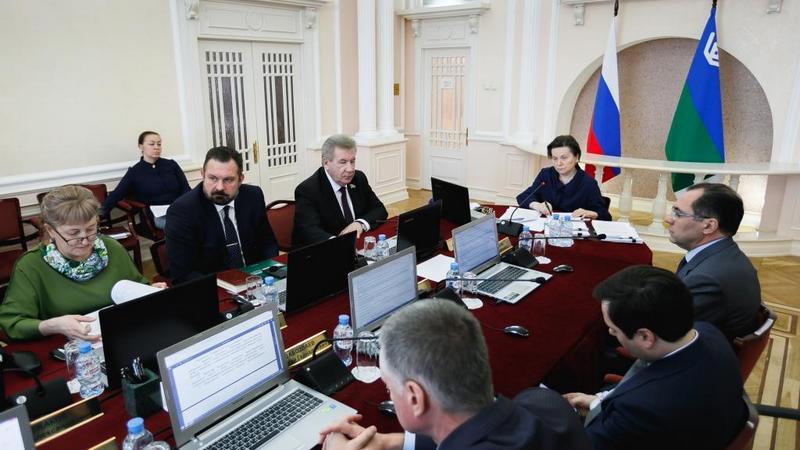 Югра будет сотрудничать с аналитическим центром при правительстве России