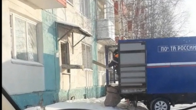 «Почта России» накажет сотрудников нефтеюганского отделения за кидание посылок