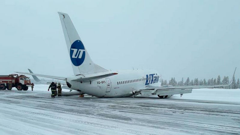 Появились кадры с места жесткой посадки самолета UTair в Усинске. ВИДЕО