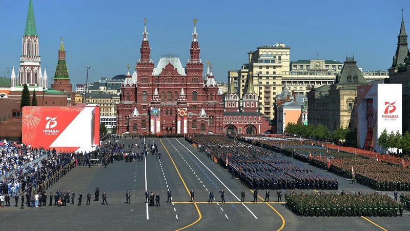 Победе - 75! В Москве начался военный парад. ВИДЕО