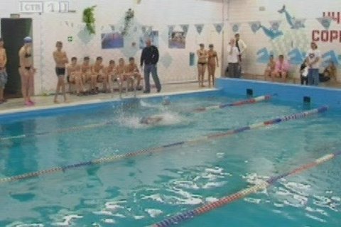 В Сургуте определили лучших пловцов среди людей с ограниченными возможностями