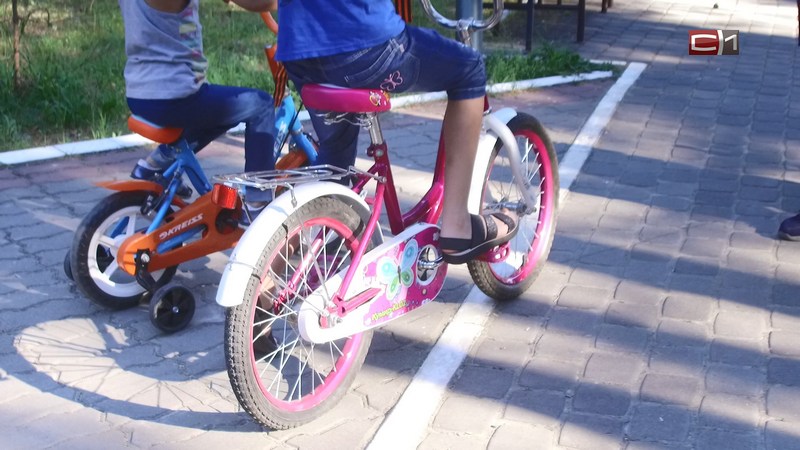 Юным велосипедистам Сургутского района напомнили правила дорожного движения
