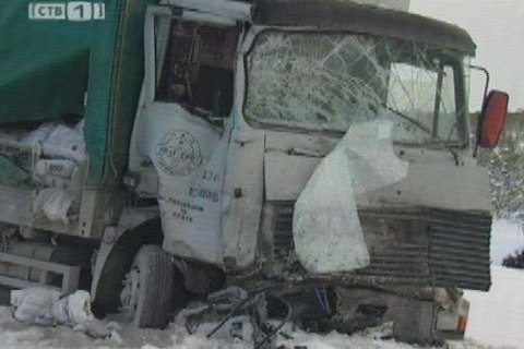На трассе Сургут-Лянтор столкнулись две машины СНГ