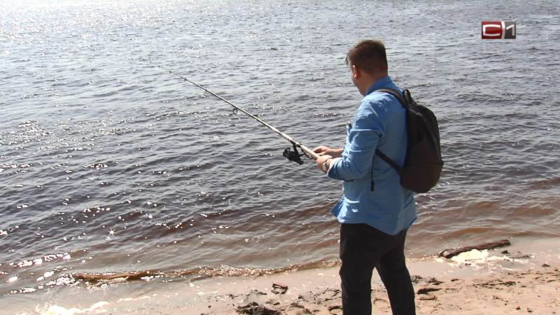 Жители Сургутского района посоревновались в рыболовном мастерстве
