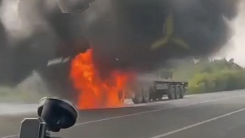 «Камаз» на югорской трассе сгорел из-за неисправности