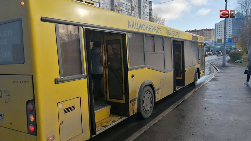 Водитель автобуса в Сургуте запер 14-летнюю девочку в салоне и ушел на обед
