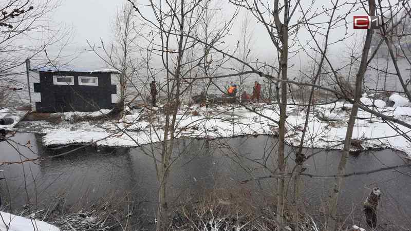 Поиски утонувшего рыбака ведутся на реке Черной в Сургуте