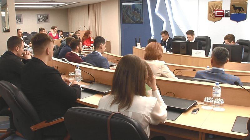 В Сургуте прошло заседание Молодежного парламента при Думе Югры
