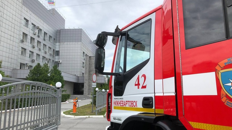 Сотрудников мэрии Нижневартовска эвакуировали из-за угрозы пожара