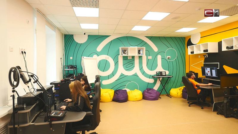 Подростков Сургутского района начали обучать веб-дизайну