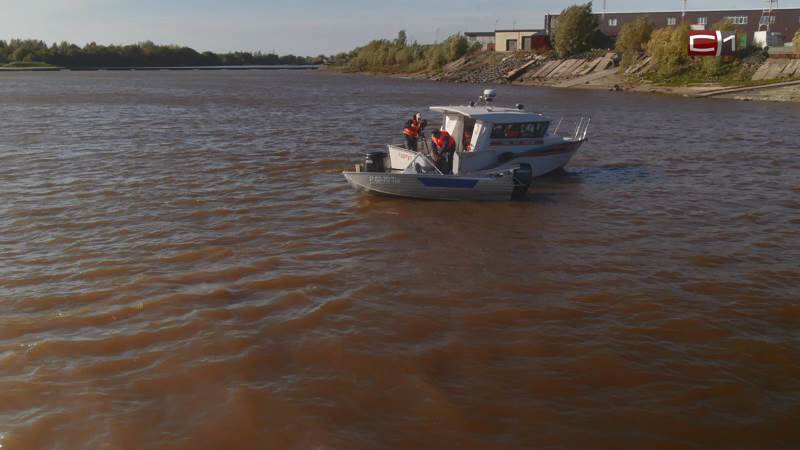 Водоемы Югры патрулирует МЧС — специалисты выявляют лодочников-нарушителей