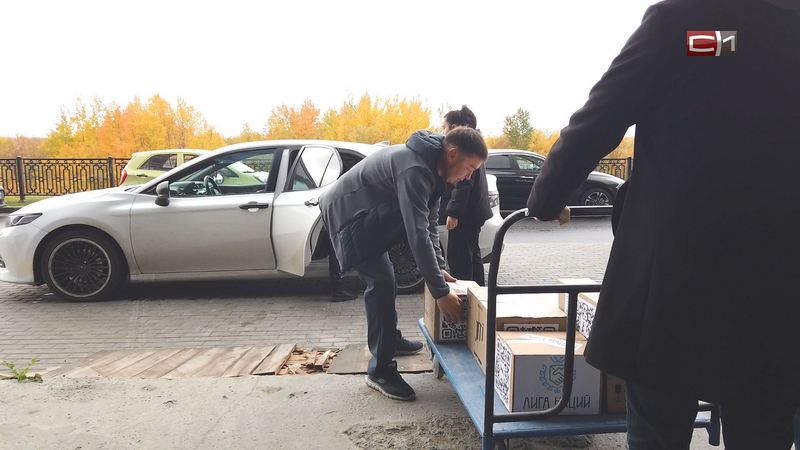 Сургутские общественники передали российским военнослужащим партию медикаментов 