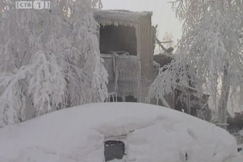 Сгоревший дом в Кедровом-2 восстановят