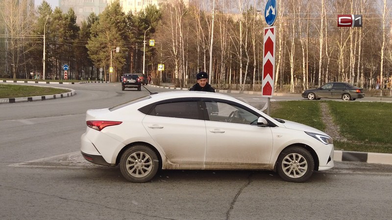 Сургутских таксистов проверили на соблюдение законодательства