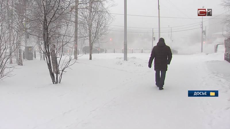 В канун Нового года Сургут замело снегом — улицы будут очищать круглосуточно