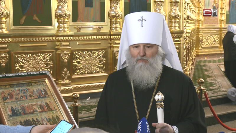 В кафедральный собор Сургута привезли ковчег с мощами Святого Николая Чудотворца