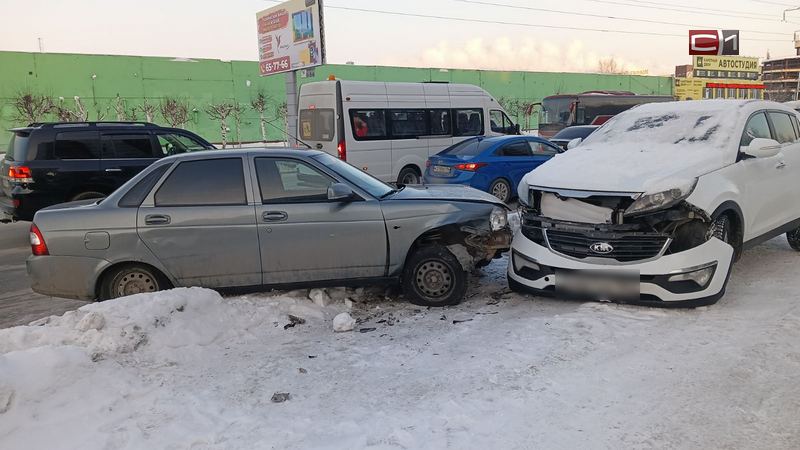 Две серьезных аварии за  один день произошли в Сургуте