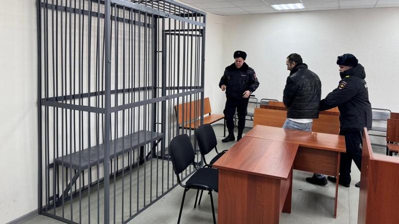 Двух обвиняемых в убийстве предпринимателя в Сургуте заключили под стражу