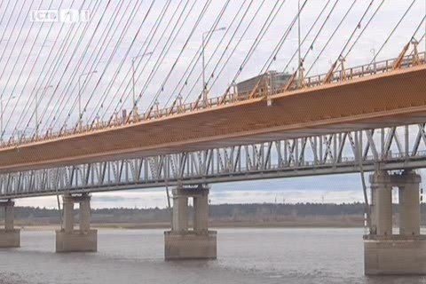 Вантовый мост через Обь отпраздновал 10-летие