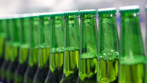 Пивоваренные компании бьют тревогу: в России падают объемы продаж пива