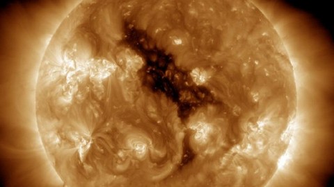 В атмосфере Солнца астрономы нашли гигантскую «дыру»  
