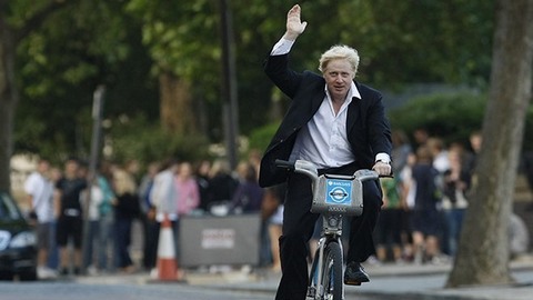 Мэр Лондона подарил новорожденному принцу велосипед