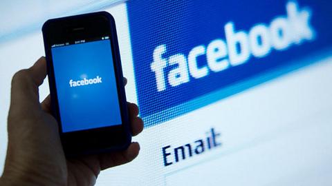 Facebook создаст мобильный платежный сервис