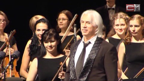 Аншлаг, овации и выход на бис. Дмитрий Хворостовский дал концерт в филармонии