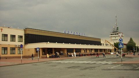 На Тюмень пока замахиваться не будем. Сургутский аэропорт отложил покупку «Рощино»