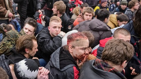 Майдан переместился в Харьков. В столкновениях погибли 2 человека, националисты захватили заложников