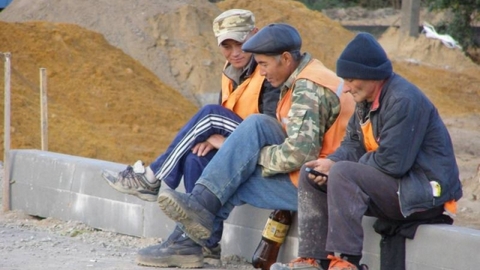 Граждане Таджикистана будут получать разрешение на работу в России сроком на 3 года
