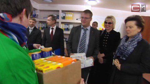 Губернатор Югры передала больницам и детдомам юго-востока Украины 100 коробок детского питания