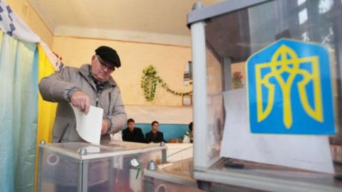 Украина выбирает президента. Донецк и Луганск игнорируют голосование