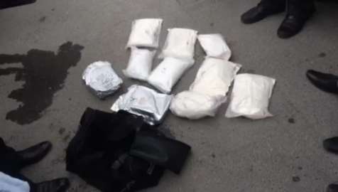 В Югре задержали мужчину с 10 кг наркотиков в спортивной сумке