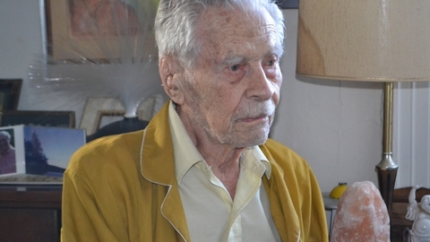 В США в возрасте 111 лет скончался старейший человек на земле — бывший узник ГУЛАГа