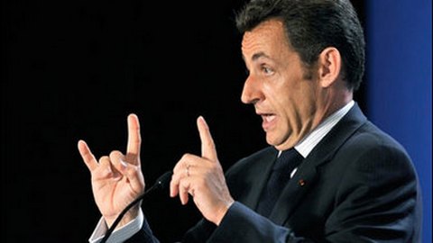 Экс-президент Франции Николя Саркози помещён под стражу. Такое произошло впервые во французской истории