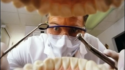 232 зуба – норма. В Индии подростку удалили опухоль, вызывавшую образование новых и новых зубов